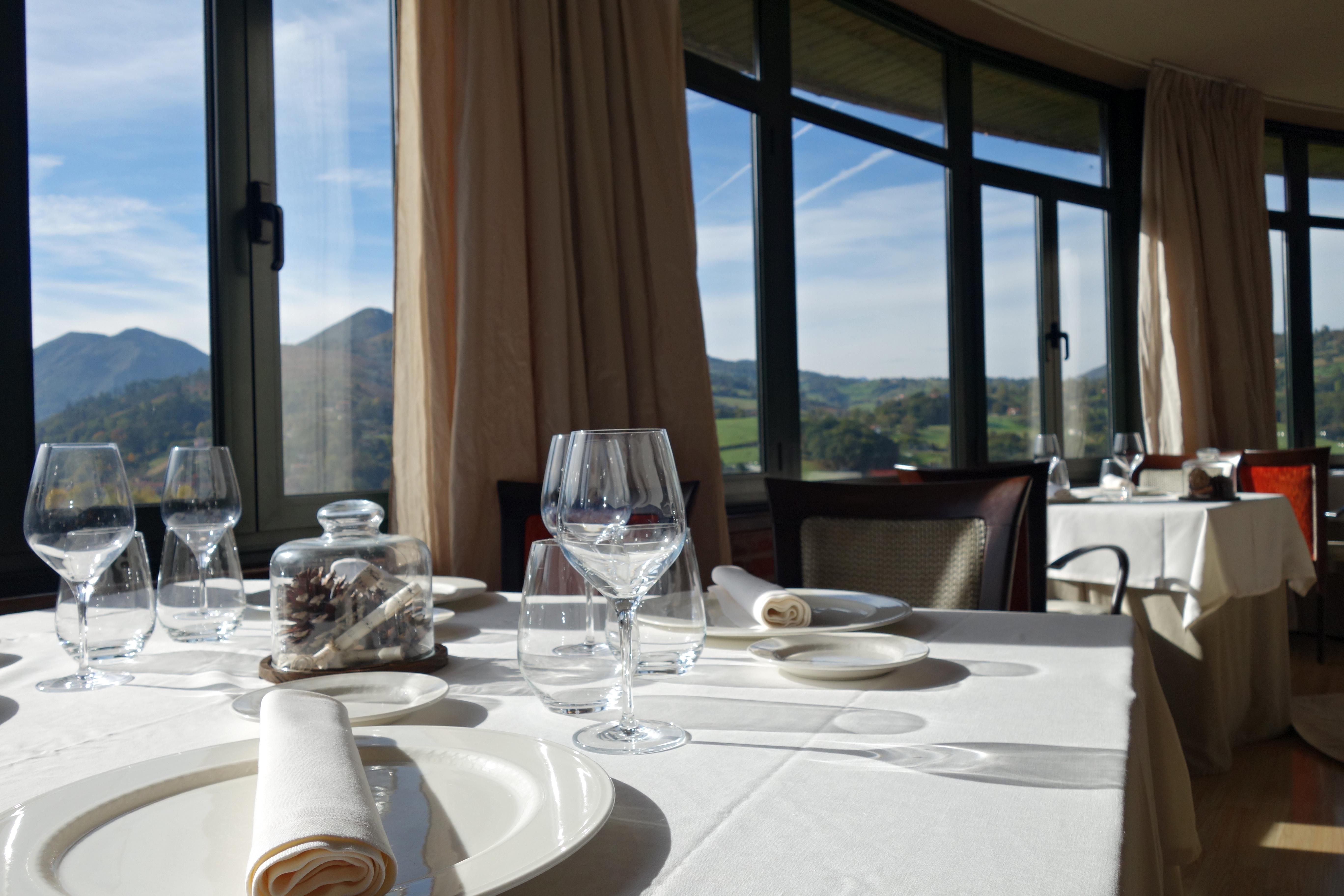 Hotel Mirador De La Cepada Cangas de Onis Exterior photo